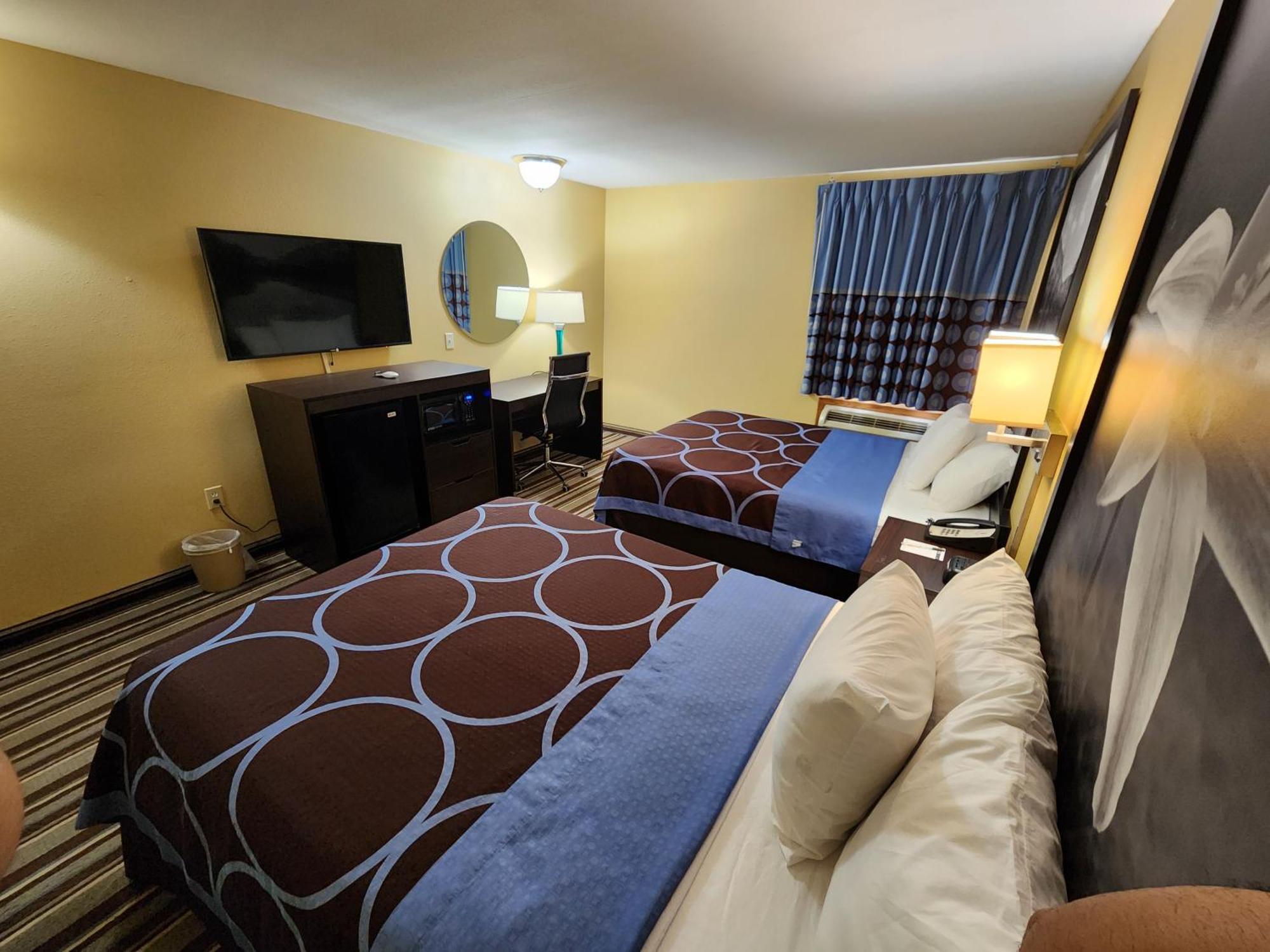 Hotel Super 8 By Wyndham Pine Bluff Extérieur photo